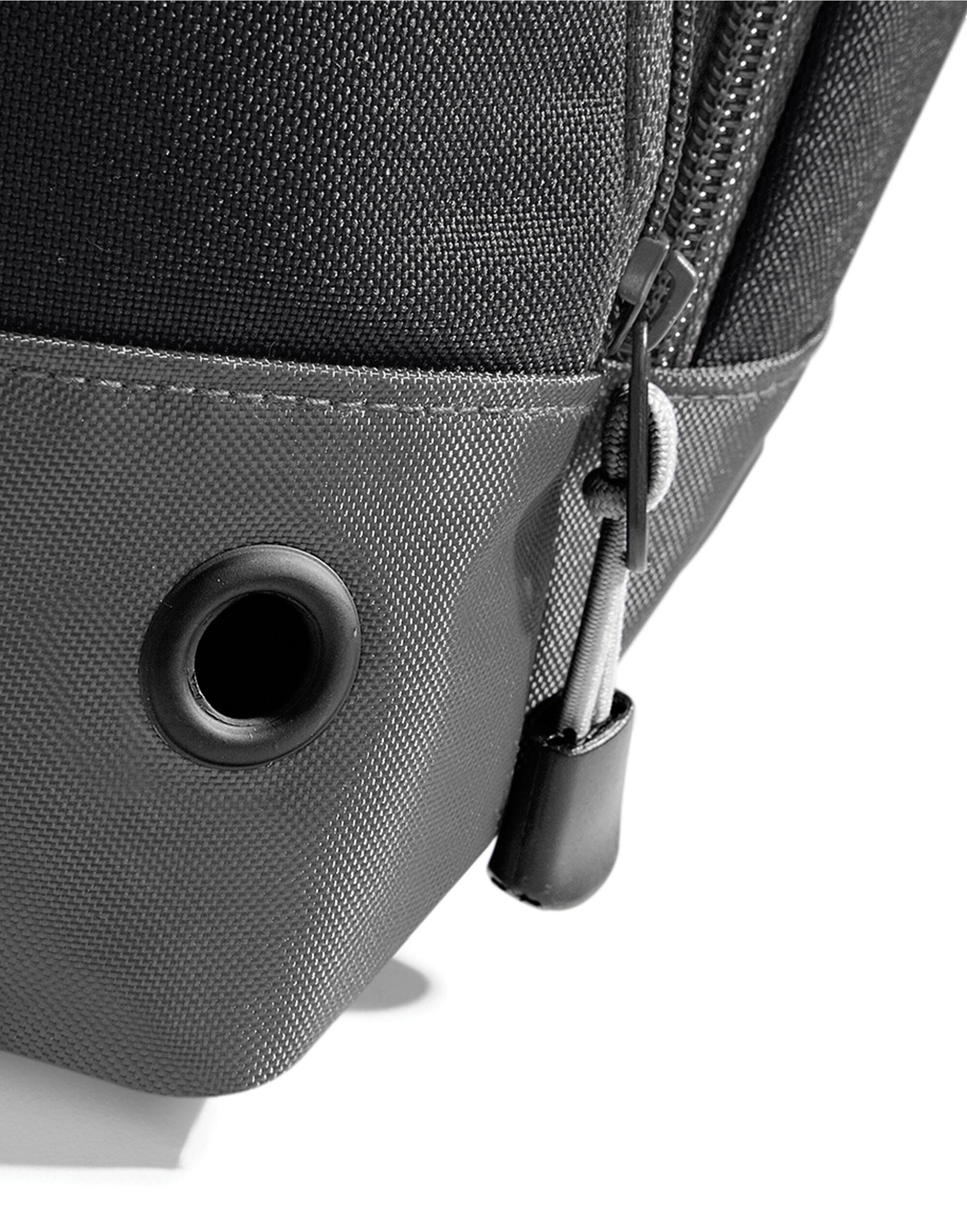 Interior shot of the Bagbase Athleisure Holdall's spacious main compartment, ideal for gym gear or travel.