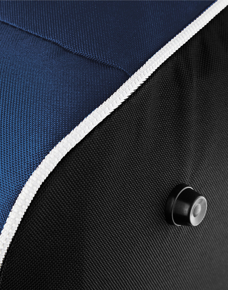 Detail of the adjustable, padded shoulder strap on the Bagbase Teamwear Holdall for comfortable carrying.