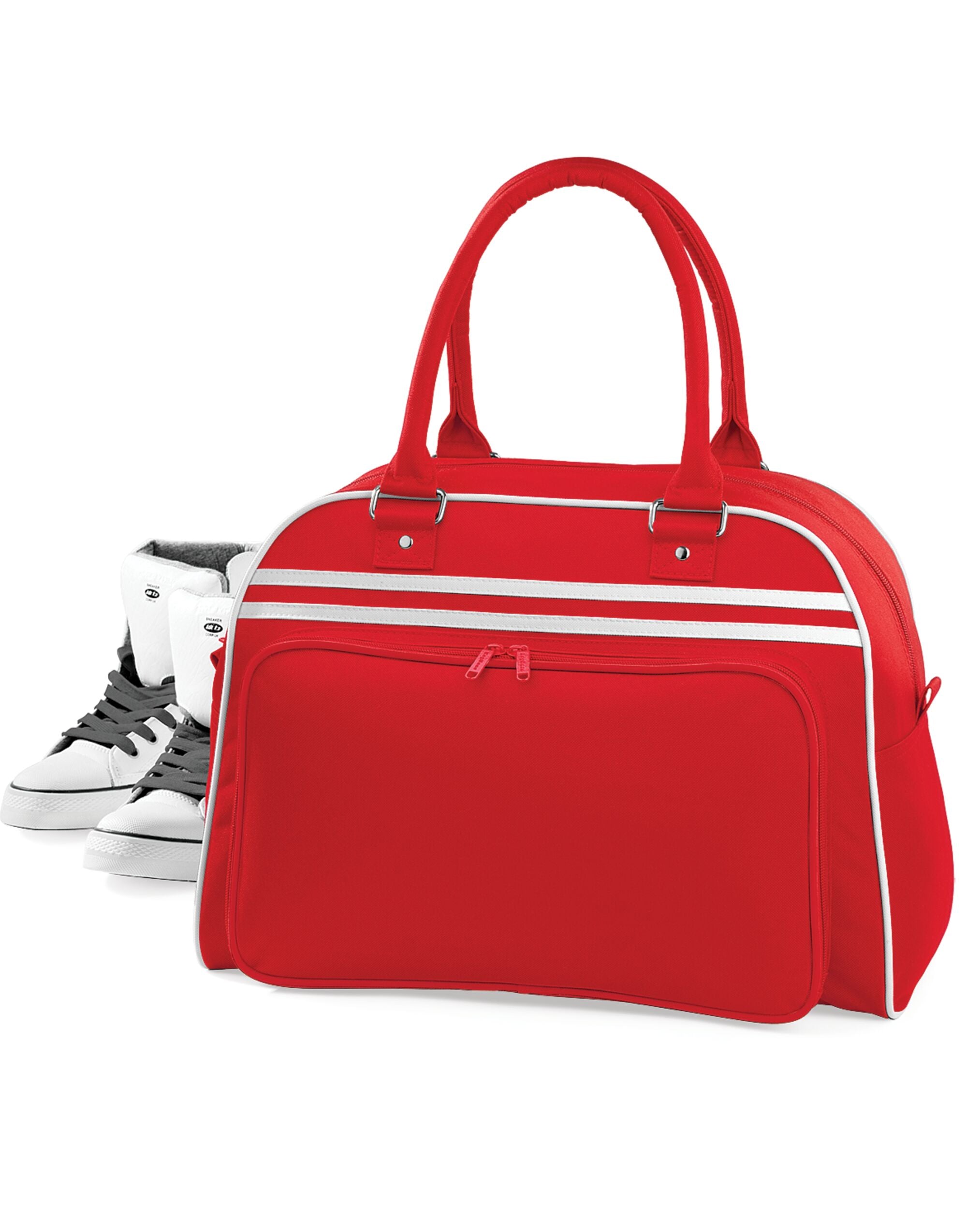 A person carrying the black and white Bagbase Retro Bowling Bag to show its scale.