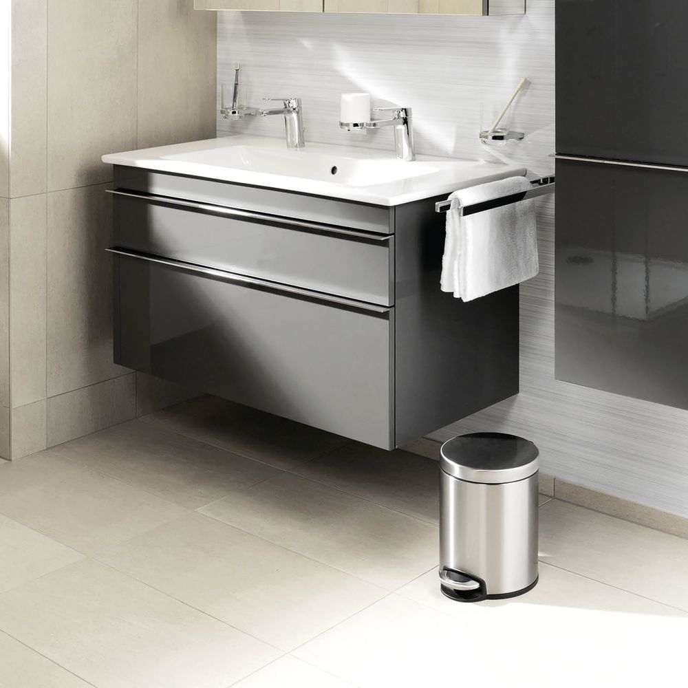 Durable Stainless Steel Pedal Bin Round 5 Litre Silver 340023