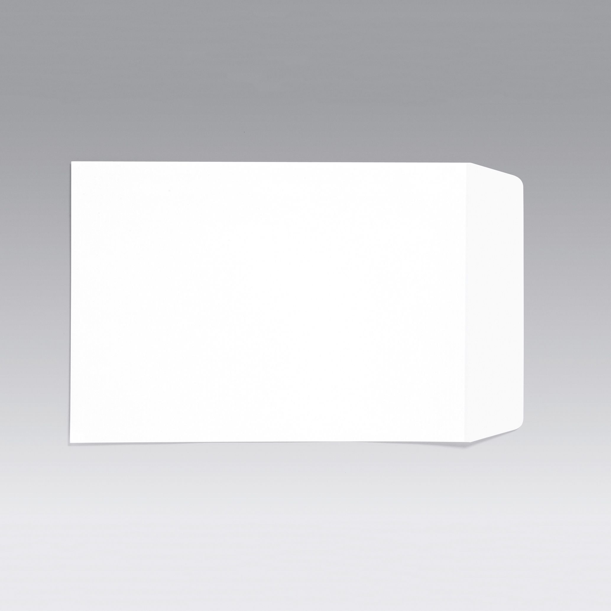 5 Star Office Envelopes Pocket Self Seal 90gsm C4 324x229mm White – (Pack of 25)