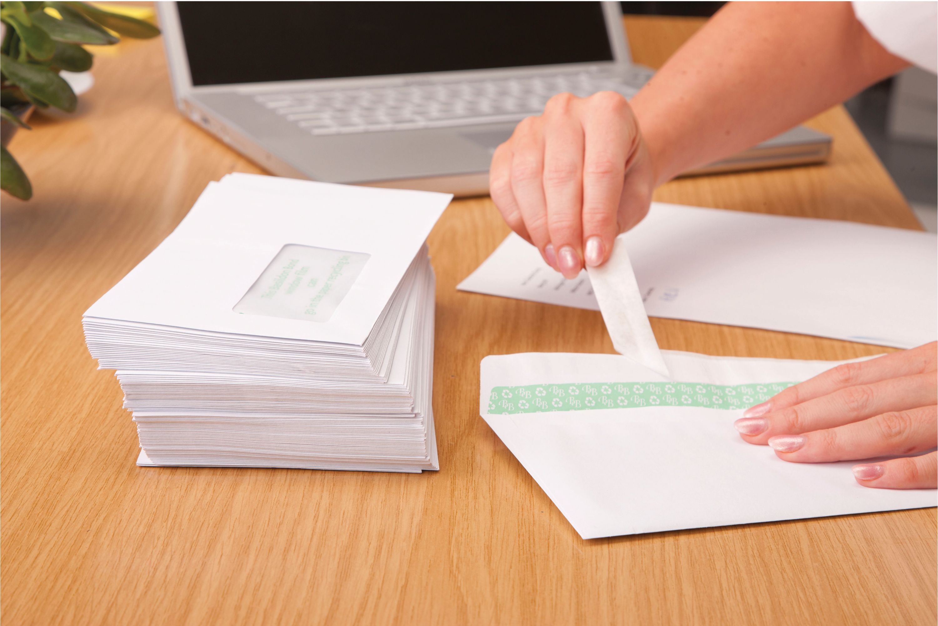 Basildon Bond Dl Envelopes Wallet Peel And Seal 120gsm White – (Pack of 500)