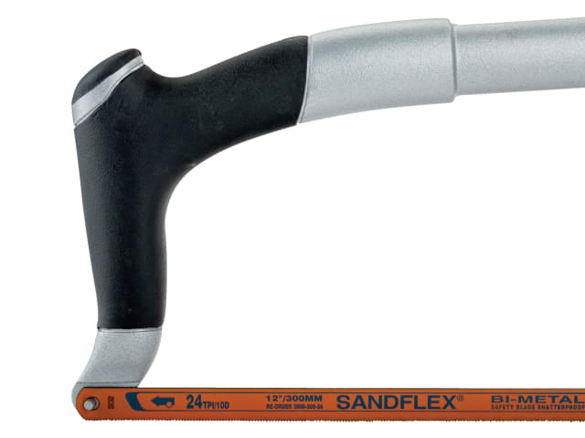 A shot displaying the blade storage and tensioning mechanism of the Bahco 325 hacksaw.