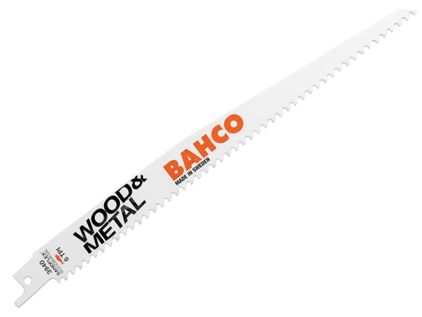A 5-pack of Bahco 228mm bi-metal reciprocating blades with 6 TPI for cutting wood with nails.