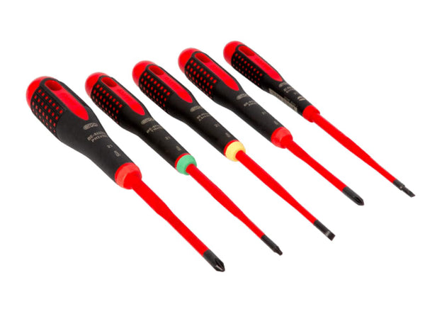 The five insulated screwdrivers from the Bahco Ergo slim VDE set displayed.
