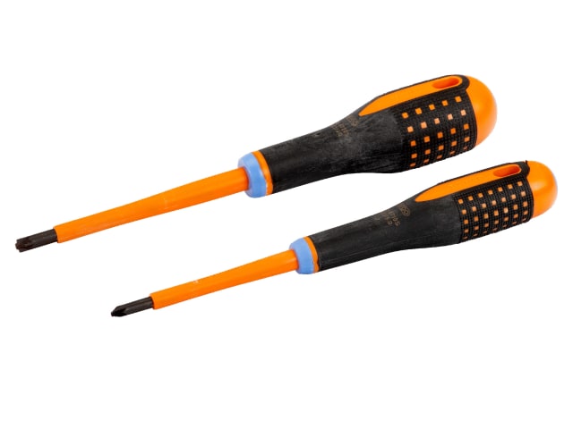 Both insulated Phillips screwdrivers from the Bahco Ergo VDE set displayed.