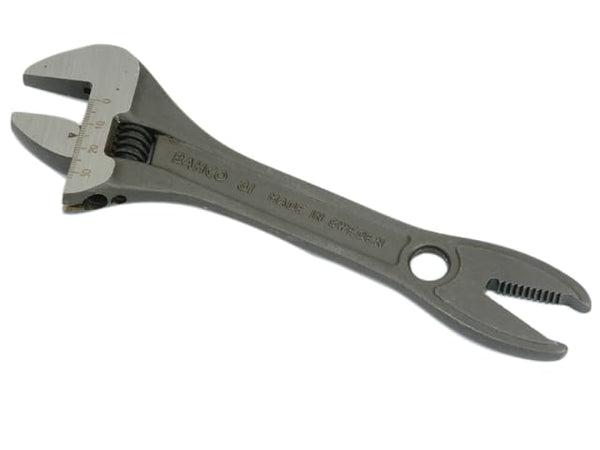 Bahco 31 series black adjustable wrench with alligator jaws for pipe gripping.