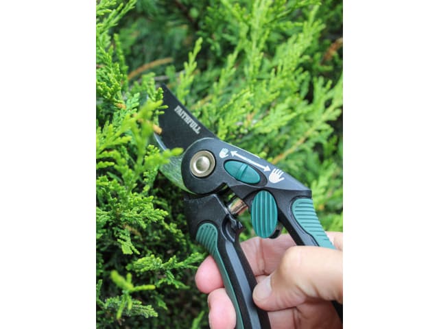 Faithfull Countryman Bypass Secateurs 215mm