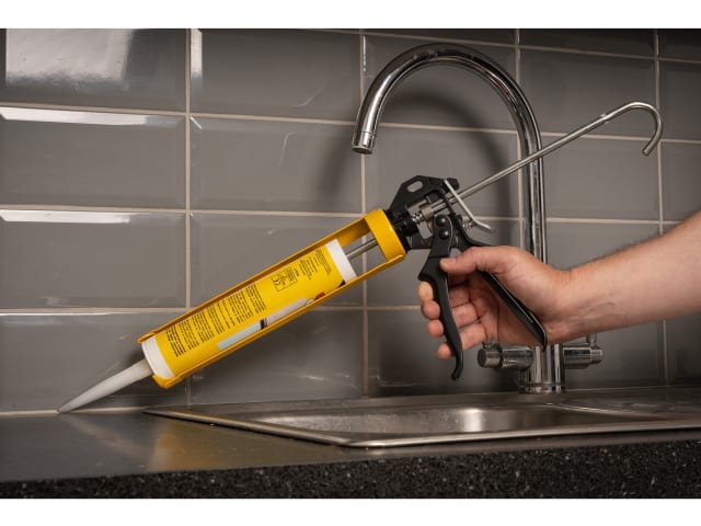 Roughneck Roughneck Heavy Duty Sealant Gun 10.1/2 IN