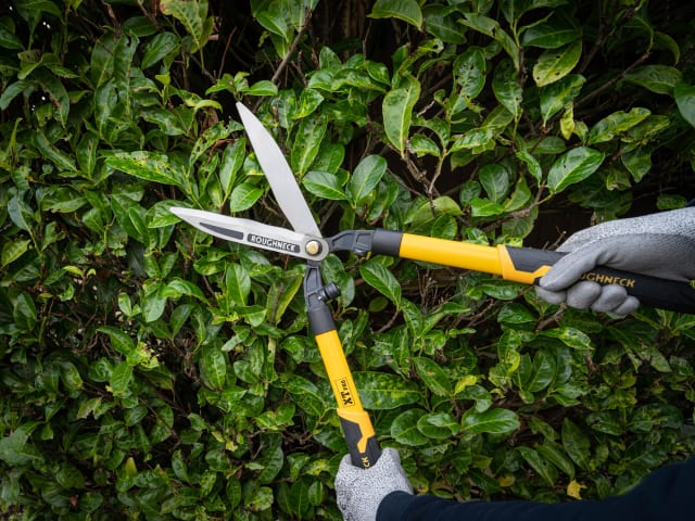 Roughneck XT Pro Hedge Shears 635mm