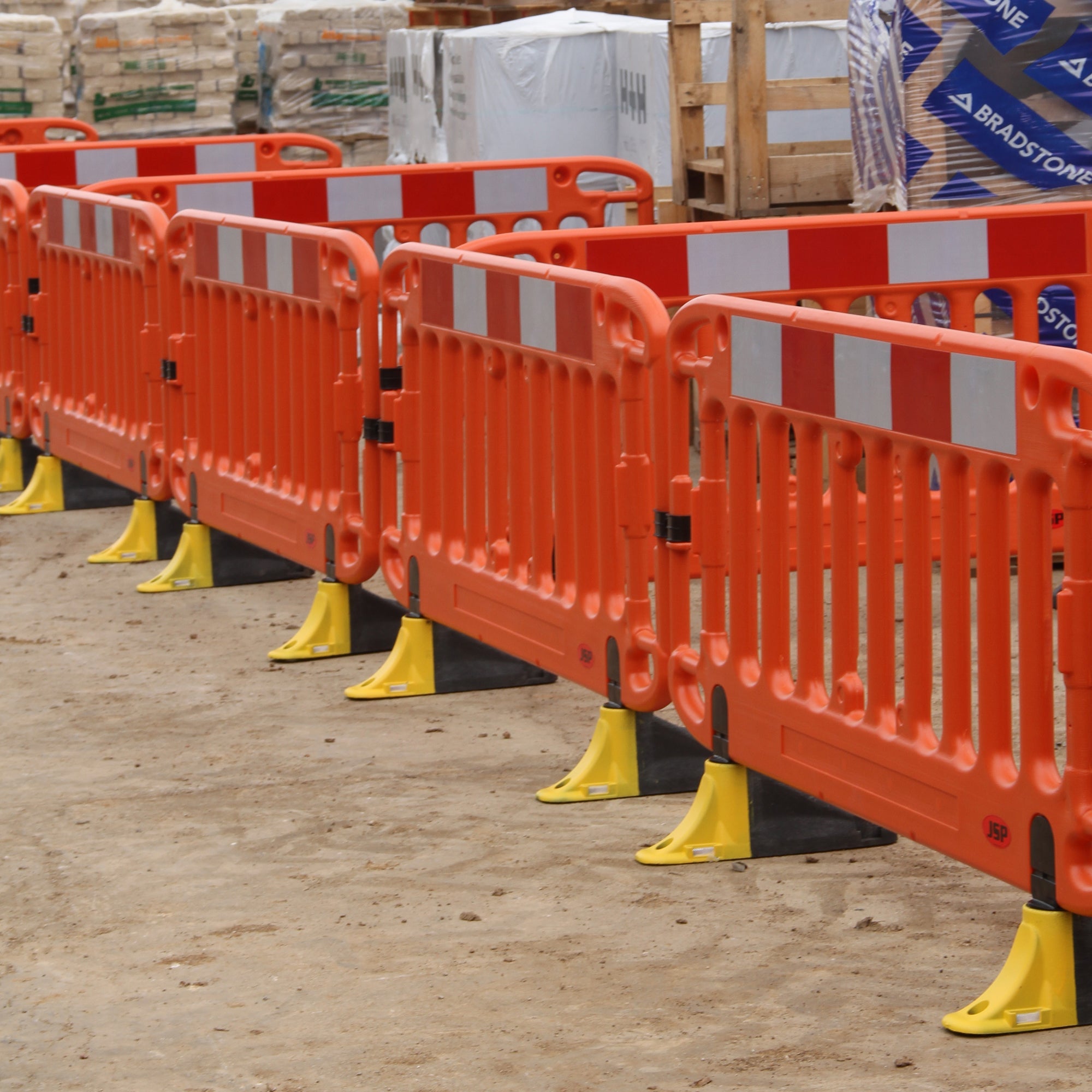 JSP Frontier® 2m Blow Moulded Road Traffic Barrier with Yellow Anti